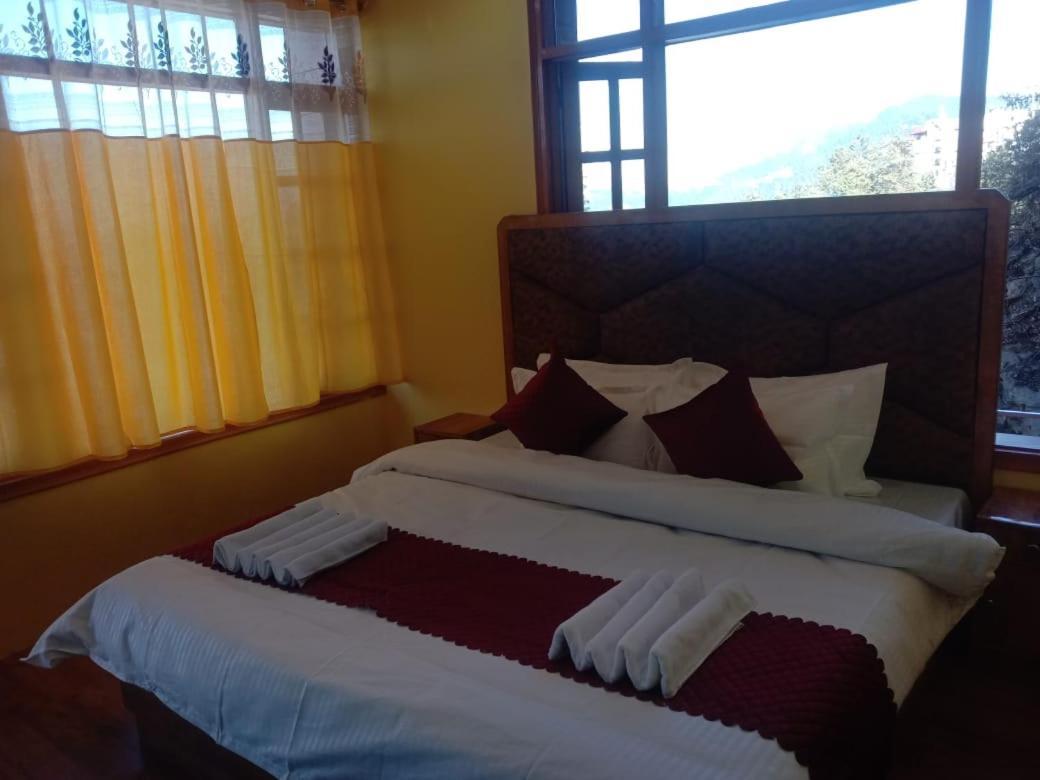 Floret Sojourn Hotel Shimla Ngoại thất bức ảnh