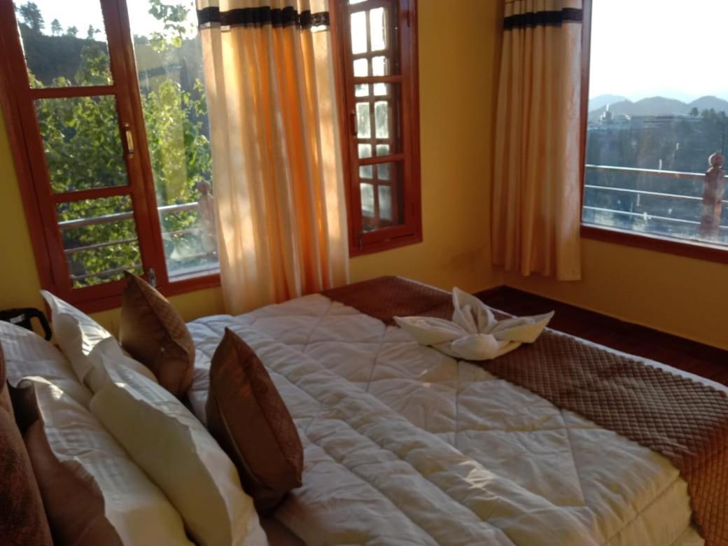Floret Sojourn Hotel Shimla Ngoại thất bức ảnh