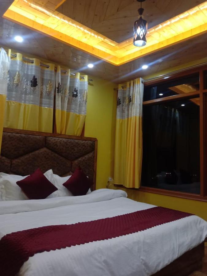 Floret Sojourn Hotel Shimla Ngoại thất bức ảnh