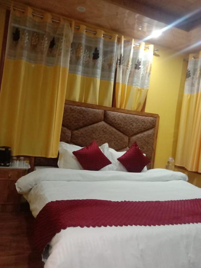 Floret Sojourn Hotel Shimla Ngoại thất bức ảnh