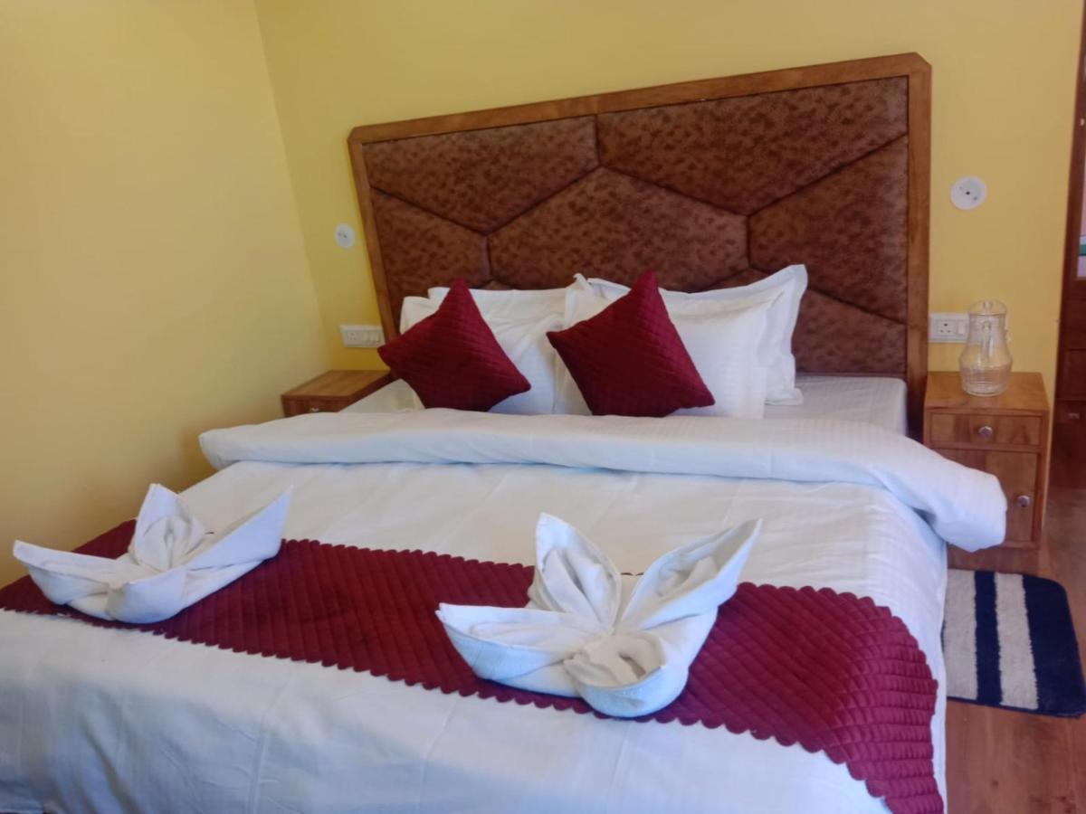 Floret Sojourn Hotel Shimla Ngoại thất bức ảnh