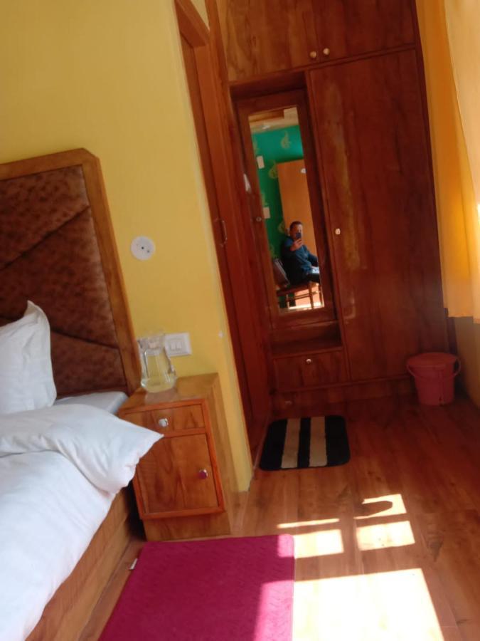 Floret Sojourn Hotel Shimla Ngoại thất bức ảnh