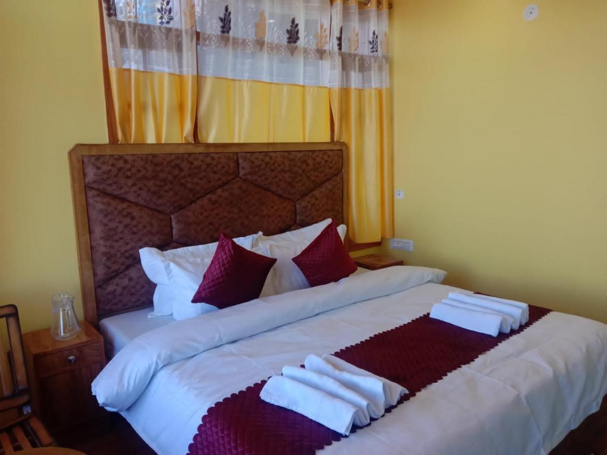 Floret Sojourn Hotel Shimla Ngoại thất bức ảnh