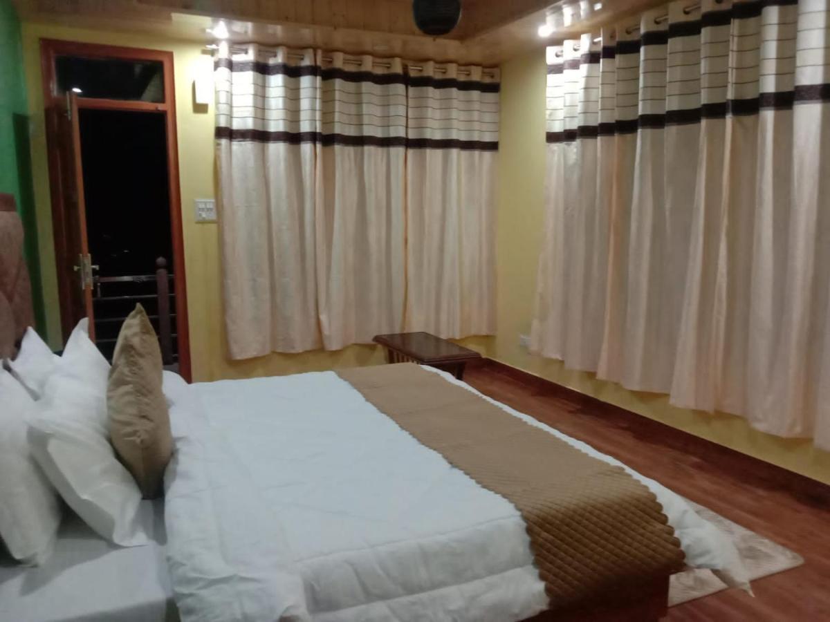Floret Sojourn Hotel Shimla Ngoại thất bức ảnh