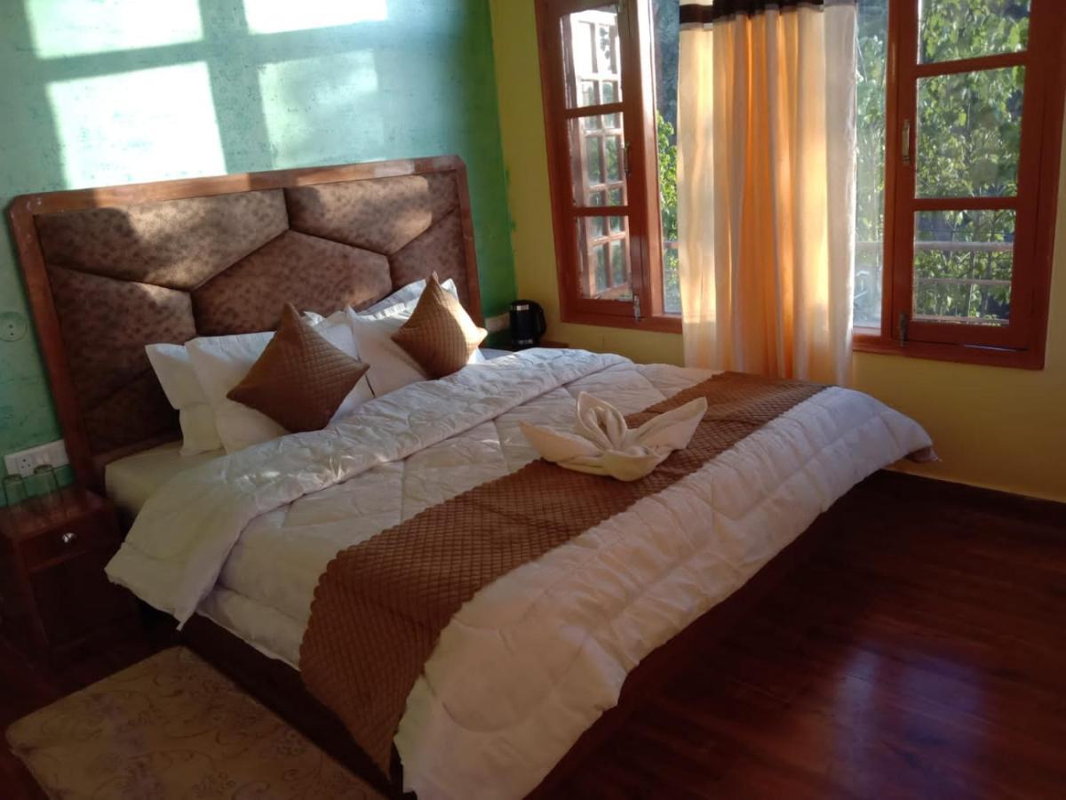 Floret Sojourn Hotel Shimla Ngoại thất bức ảnh