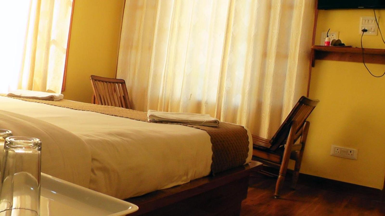 Floret Sojourn Hotel Shimla Ngoại thất bức ảnh